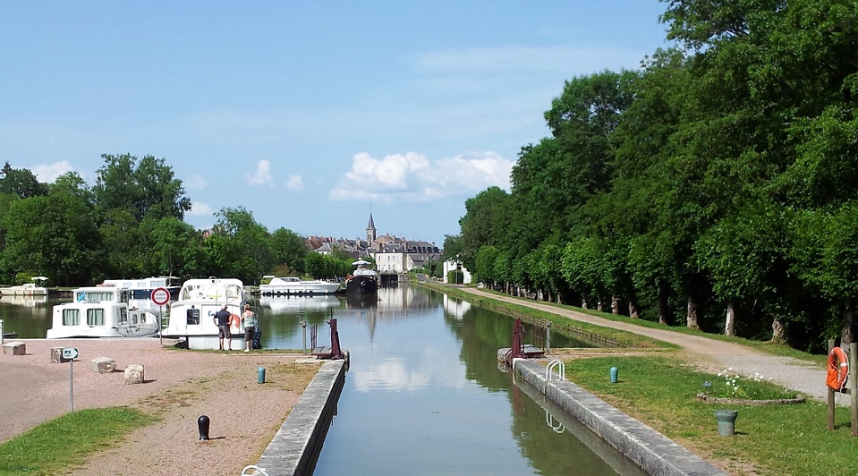 Canal du Nivernais at Chatillon en Bazois